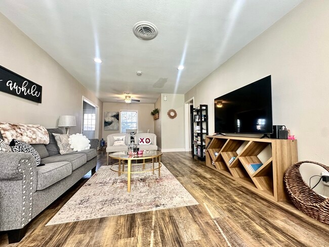 Foto del edificio - 2512 31st St