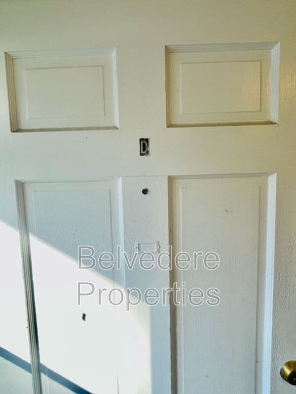 Building Photo - 217 McIver St