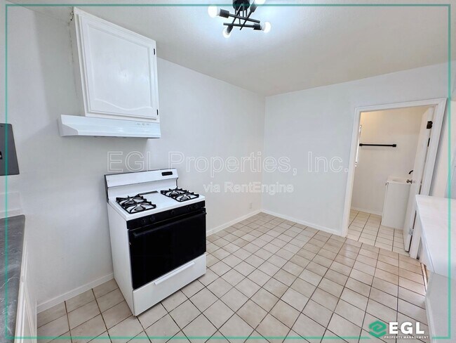 Foto del edificio - 2826 12th Ave