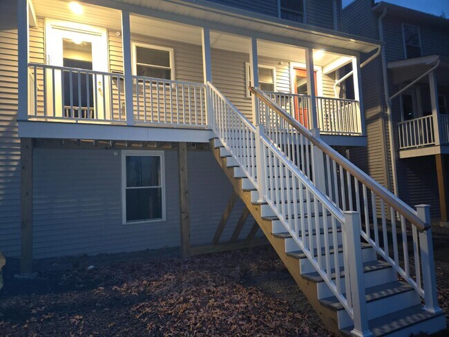 Building Photo - 120 2nd St