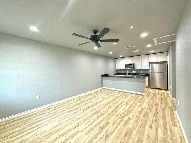 Foto del edificio - 9114 Apartment Homes || Midway ISD || Water & Electricity Paid