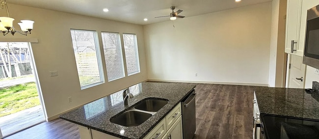Building Photo - Beautiful New Construction Duplex