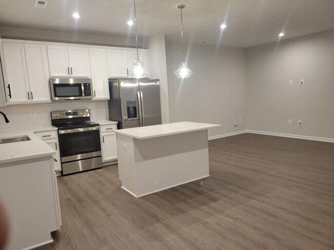Foto del edificio - 8603 Underhill Dr