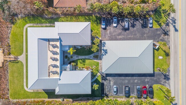 Foto del edificio - 1321 S Miramar Ave
