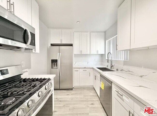 Foto del edificio - 1118 S Holt Ave