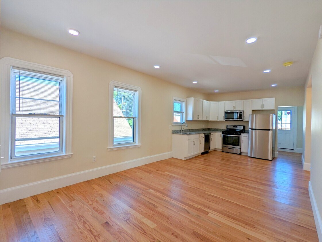 Foto principal - 73 Merriam St