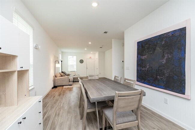 Foto del edificio - 23631 Simmental Rd