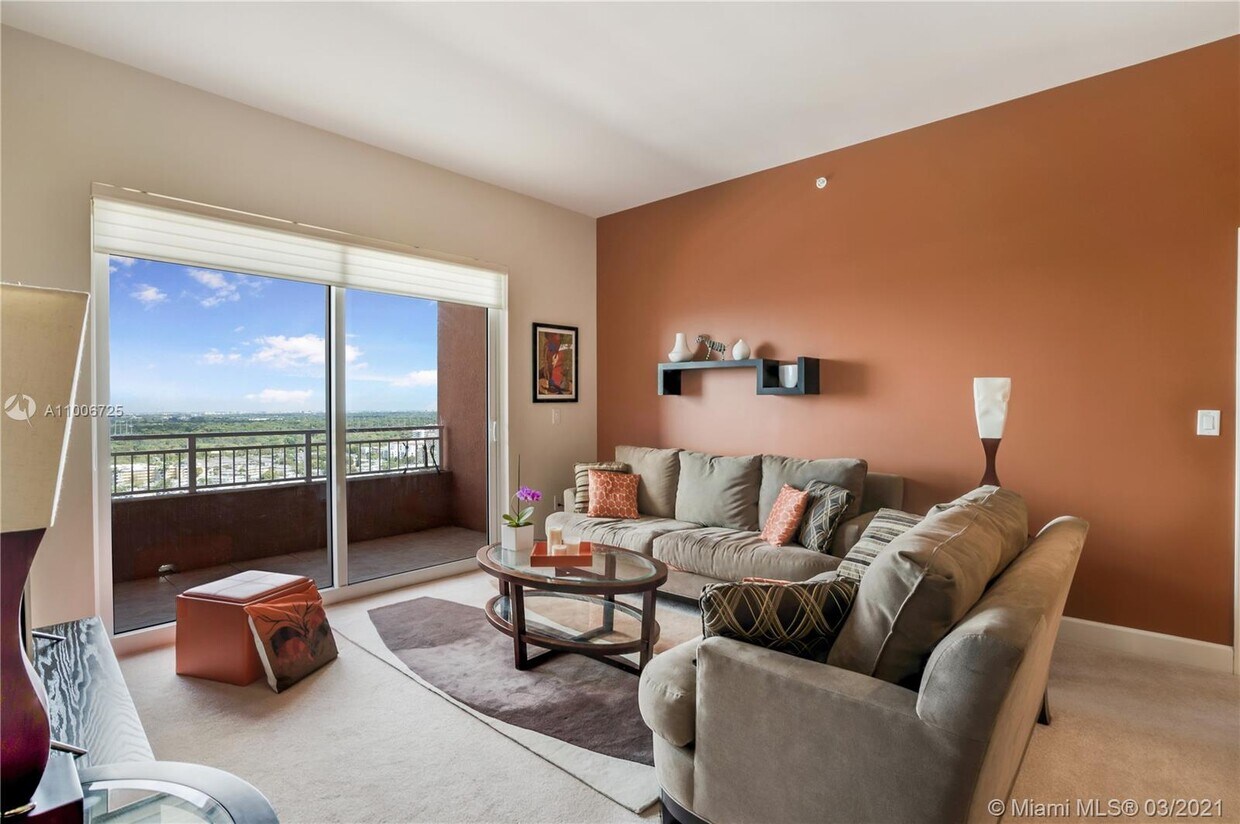 Foto principal - 7350 SW 89th St