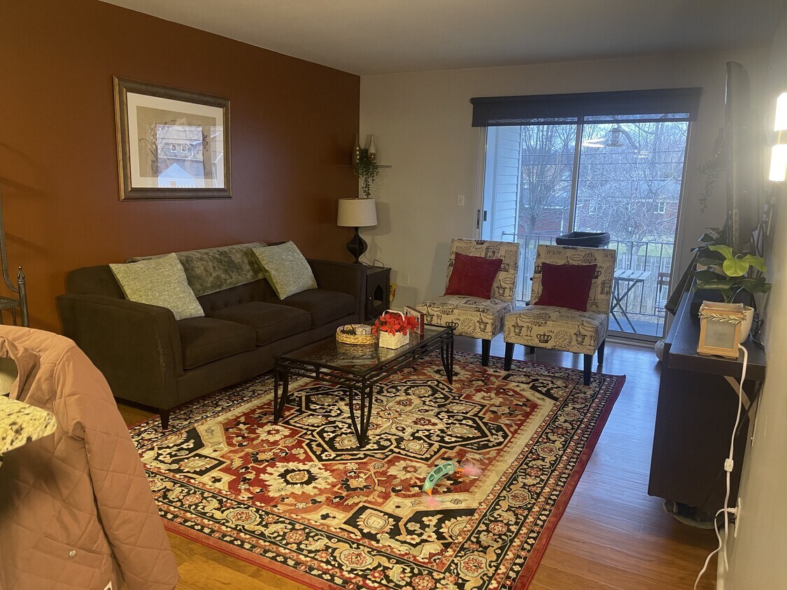 42458 Plymouth Hollow Dr Unit Upper, Plymouth, MI 48170 Condo for