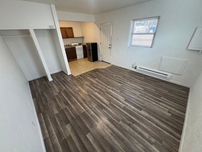 Building Photo - 2712 W Colorado Ave