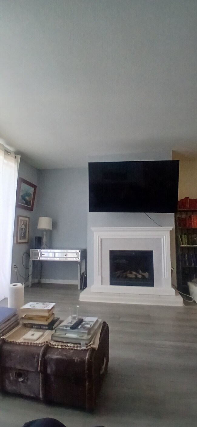 Foto del edificio - 899 Woodside Ln E