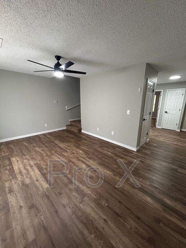 Foto del edificio - 3303 SW Victoria Pl