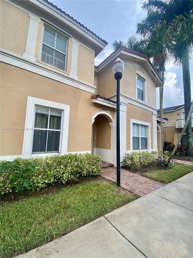 Building Photo - 3135 SW 128th Ave