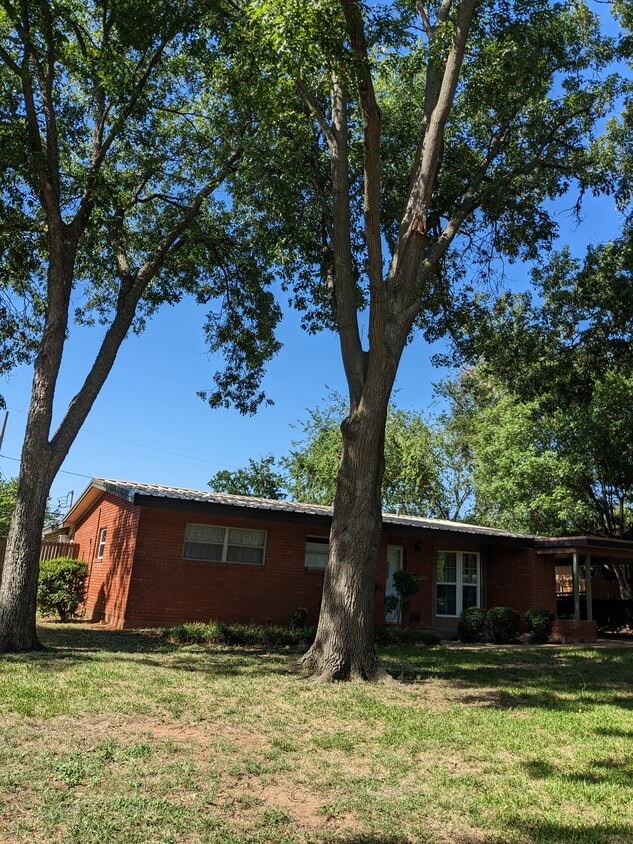 4435 Westward Dr, Wichita Falls, TX 76308 House Rental in Wichita