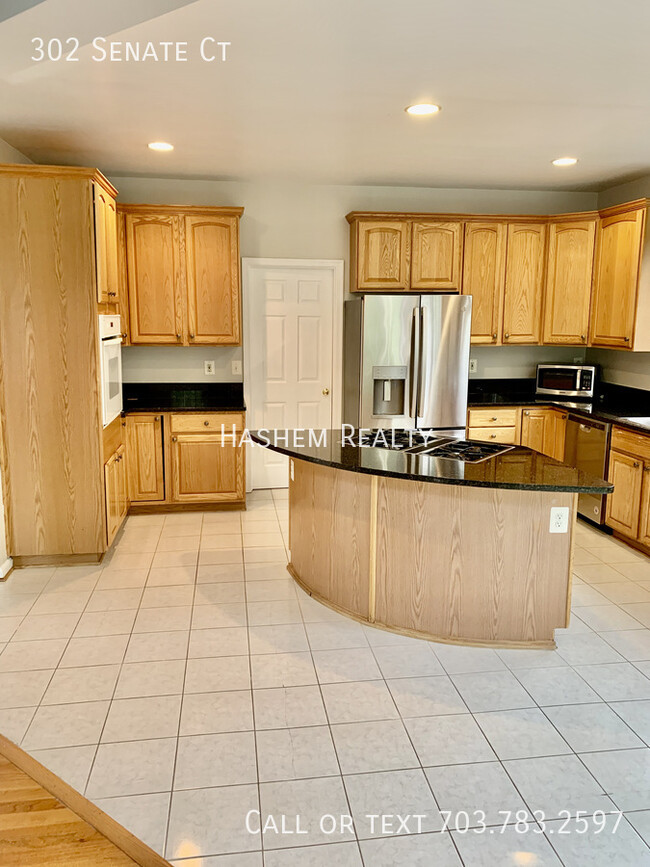 Building Photo - Gorgeous 4 Bedroom 3.5 Bath Home in Sought...