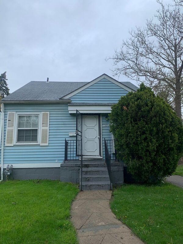 Primary Photo - 13570 Stahelin Rd