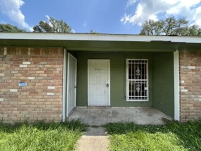 Building Photo - 9925 El Scott