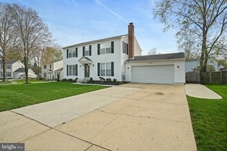 Building Photo - 2712 Advent Ct S