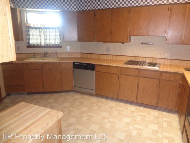 Building Photo - 3 br, 2 bath House - 601 Sunrise Rd