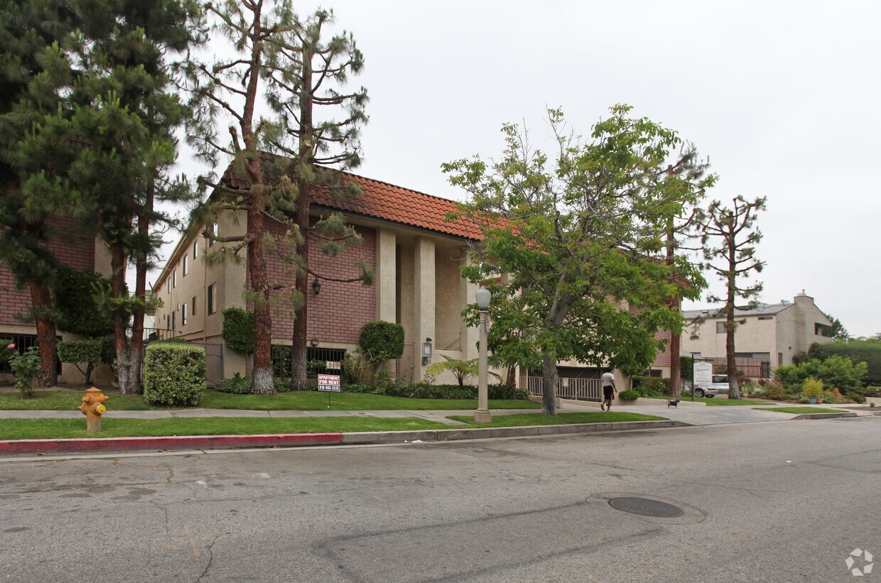 Building Photo - Agnes Apartments