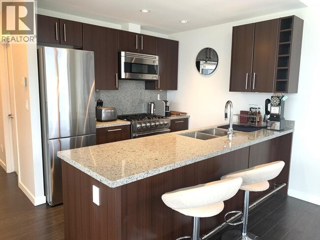 Building Photo - 1708 Columbia St