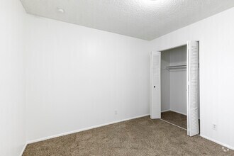 3 BR, 2BA - 1050 SF - MOUNTAIN VISTA