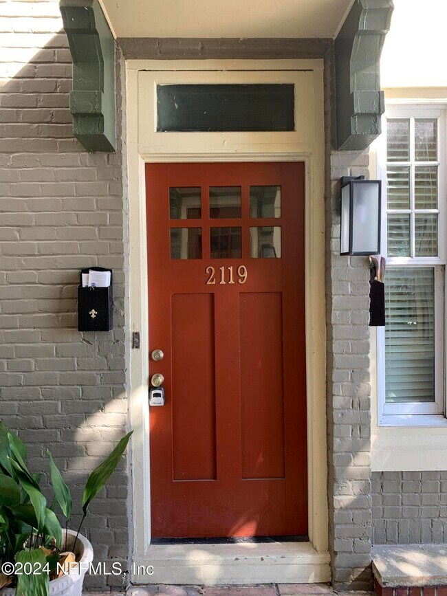 Foto del edificio - 2117 River Blvd