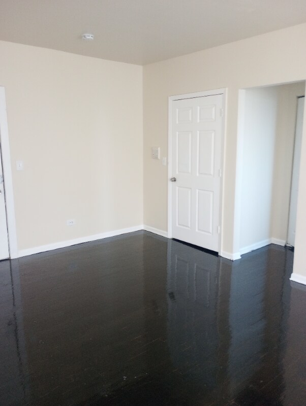 Foto del edificio - 7450 S Luella Ave