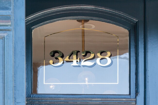Foto del edificio - 3428 22nd St