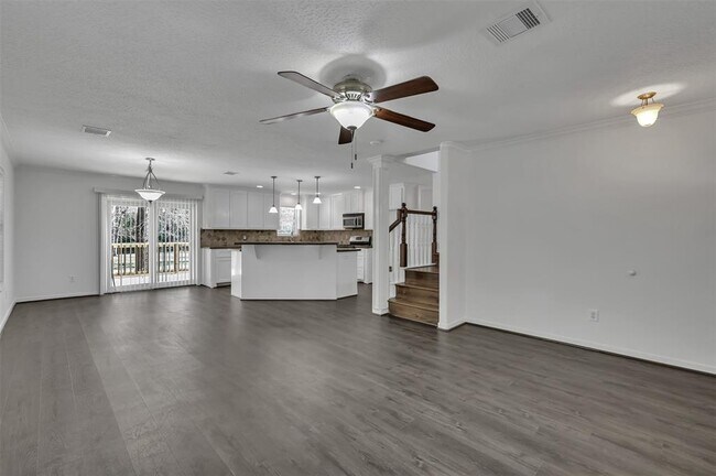 Building Photo - 1649 Mohawk Dr