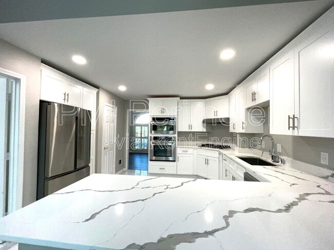 Building Photo - 11355 Vedrines Dr