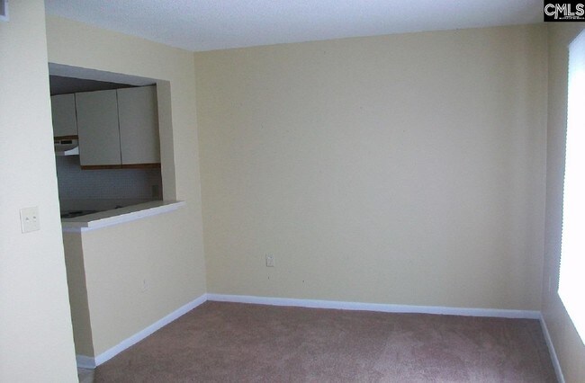 Building Photo - 1600 Park Cir