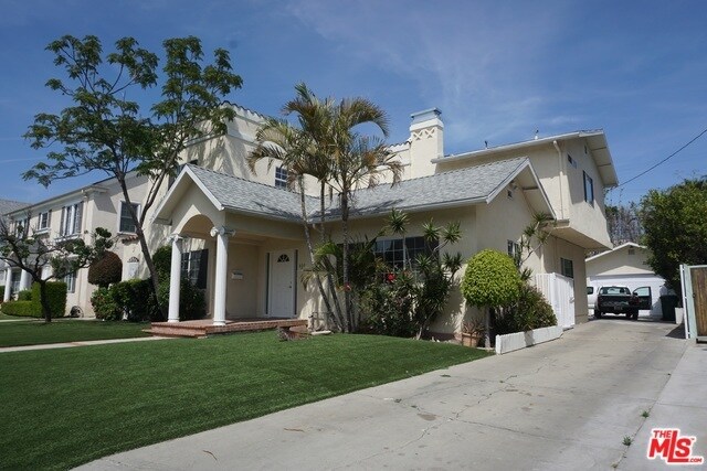Primary Photo - 830 3rd Ave