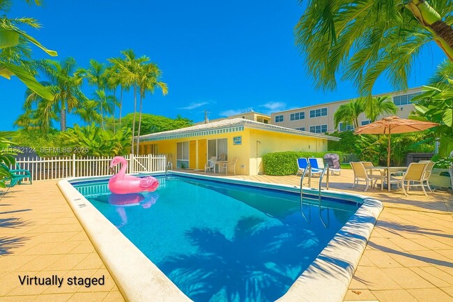 Building Photo - 3217 NE 7th Pl