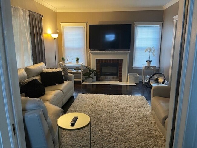 Foto del edificio - 4 Bedroom Single Family Home in Rochester