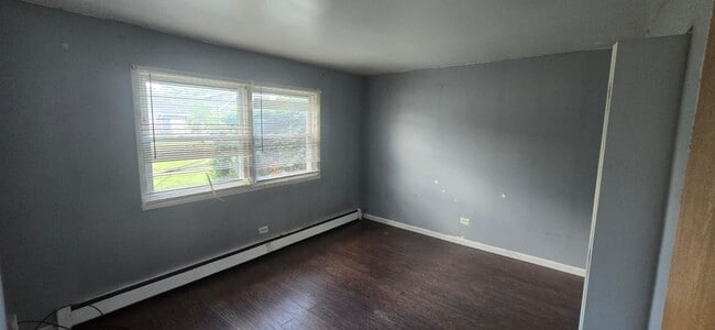 Building Photo - 11 S Whispering Hills Dr