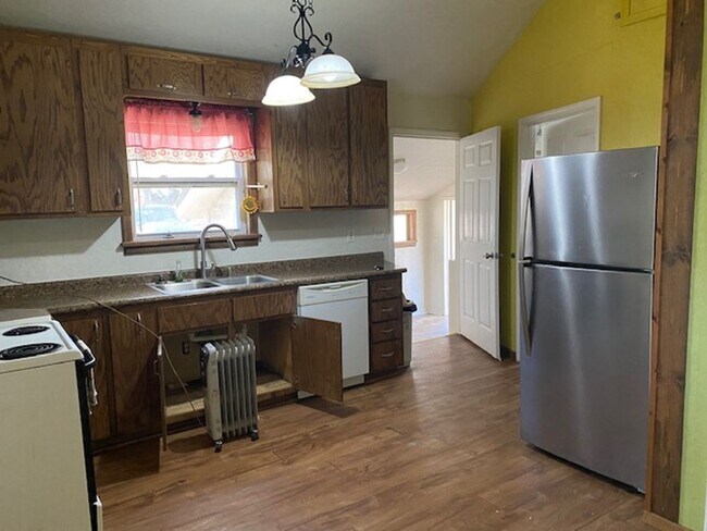 Building Photo - Rach style home in Jackson
