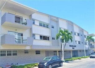 Building Photo - 462 Golden Isles Dr