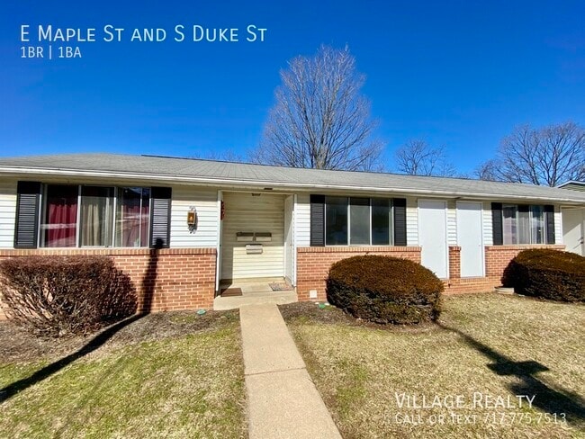 Building Photo - 501 E Maple St