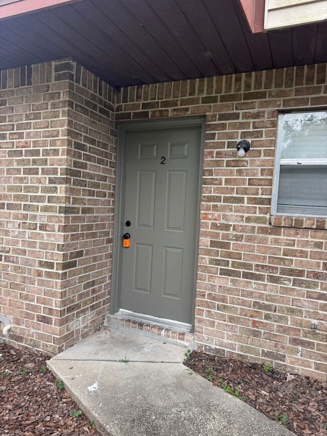 Building Photo - 1195 Bentley Rd