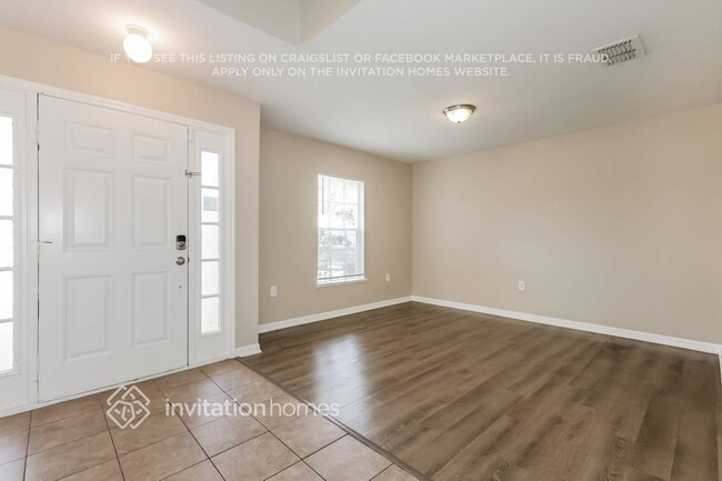 Building Photo - 1501 Alhambra Crest Dr