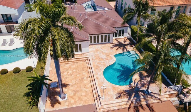 Building Photo - 72 S Hibiscus Dr