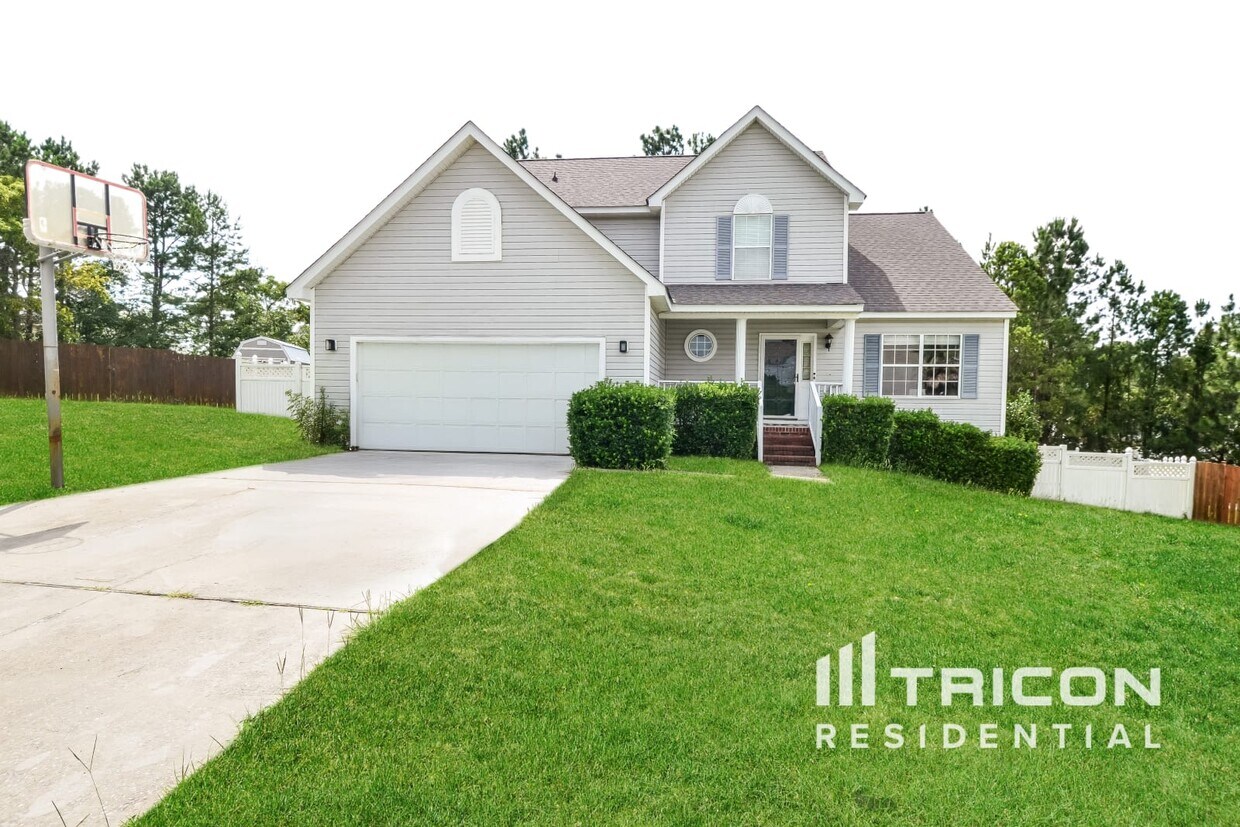 Foto principal - 407 Hidden Pines Rd
