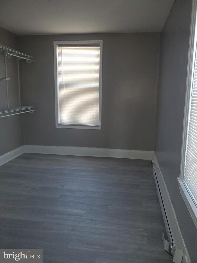 Foto del edificio - 500 W Lehigh Ave