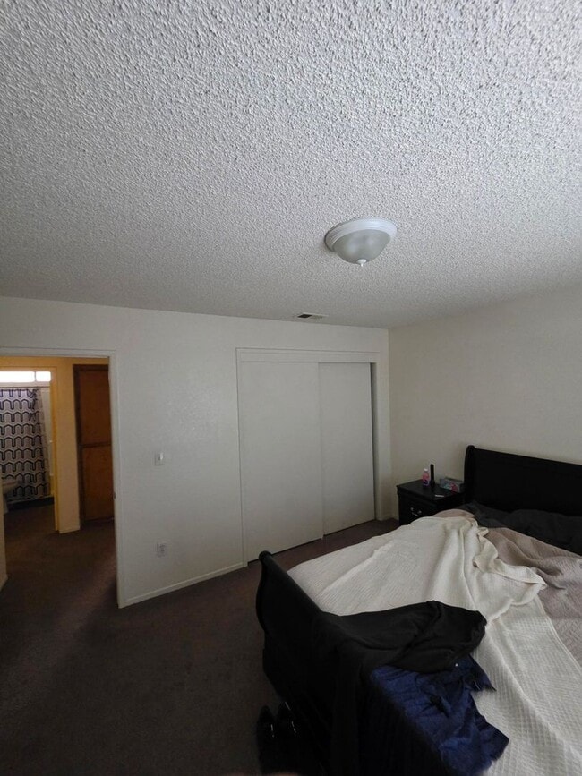 Building Photo - 1401 Cimarron Ct