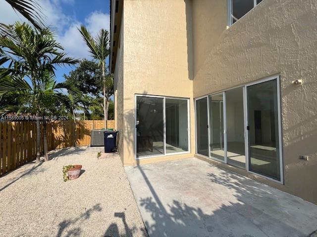 Foto del edificio - 9025 SW 214th St