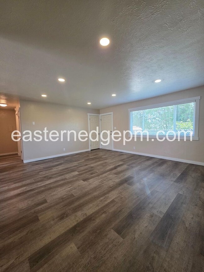 Foto del edificio - 650-652 NW 6th St
