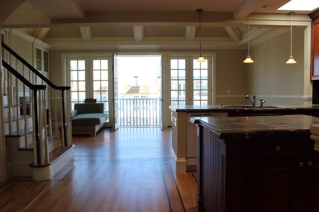 Building Photo - 367 26th Ave