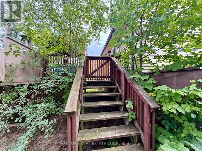 Building Photo - 1329 Belair Crescent