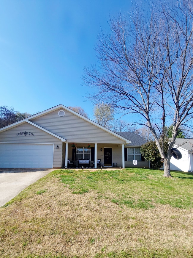 Building Photo - 415 Pleasant Green Dr